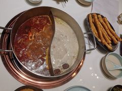 -洪氏嗨捞·猪肚鸡火锅(阳光天地店)