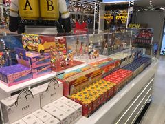 -泡泡玛特POPMART(侨福芳草地店)