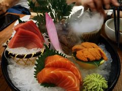 三文鱼与金枪鱼中腹海胆拼盘-阿吾罗日本料理(K11艺术中心店)
