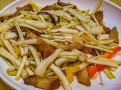荞菜炒烧肉-联邦酒楼