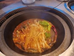 -山里屯铁锅炖·东北菜(康桥店)