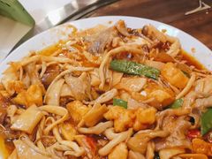 -人民公社铁锅炖·东北菜(卫国道店)
