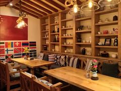 -月亮眼花园餐厅书吧酒吧