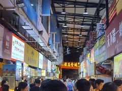 -泰龙城小吃街