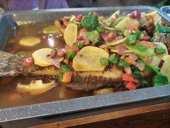 纳西烤鱼鲈鱼-春天里餐厅·云南创意菜特色美食(束河店)