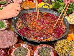 -渝嘴小老弟老火锅(华新村店)