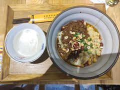 -呼啦面馆·头牌豌杂面(爱琴海店)