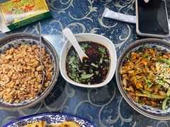 熟花生碎-回辉登偰氏面片(东莲花美食街店)