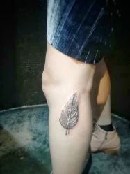 腿部-周忆刺青原创设计定制