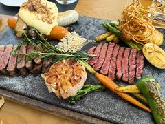 -Mark&Mars Restaurant