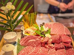 -铭牛烧肉·和牛海鲜自助(高新月牙湖店)