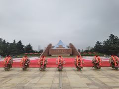 -上海市龙华烈士陵园