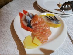 三文鱼-领鲜活海鲜榴莲自助火锅(东门店)