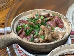 排骨腊味煲仔饭-关氏饮食店
