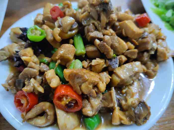 阿亮饭店(长江小区店)-"地点就在长江小区,离住的地方超级近,就在.