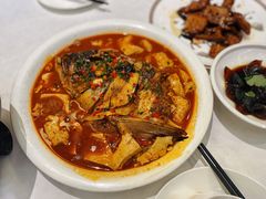 乾隆鱼头烧豆腐-乾隆美食·本帮菜(黄河路店)
