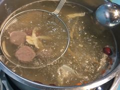 -湾区九号鲜切牛肉火锅(明珠南路店)