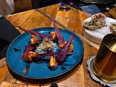 煎虾配紫薯泥薯片及姜味柠檬汁-AZUL by FUEL蓝色·法式酒馆(琶醍店)