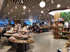 -LOL原创生活概念店(K11购物艺术中心店)