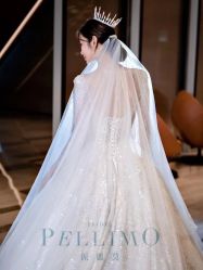 -派丽莫Pellimo原创设计婚纱品牌