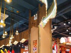 -老滇山寨•云南特色菜•地方菜•民族风情歌舞表演(金碧店)