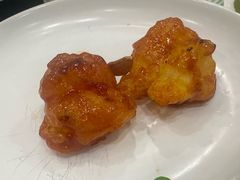 宫保手剥大虾球-鹊华居·地道鲁菜·海鲜·融合味(大明湖店)