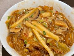 沙蒜烧豆面-荣轩(新荣记环球金融中心店)