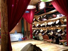 -老滇山寨•云南特色菜•地方菜•民族风情歌舞表演(金碧店)