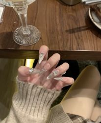 -屿晴·科技美肤SPA美甲美睫