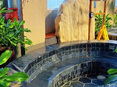 -兴芮温泉度假区