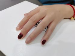 -灰姑娘美甲美睫馆