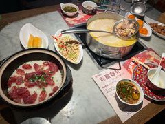 -尚尚仙·酸汤猪手·猪肚鸡火锅(华联万柳购物中心店)