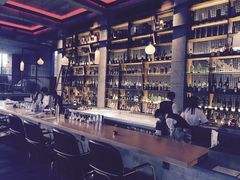 -饮湖威士忌鸡尾酒吧