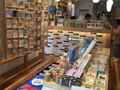 -猫的天空之城概念书店(束河店)