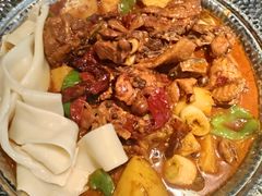 新疆经典大盘鸡-楼兰新疆菜(江宁万达店)