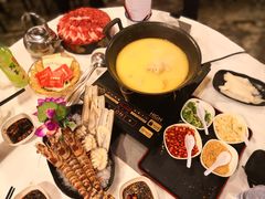 -鲜入围煮花胶鸡海鲜火锅
