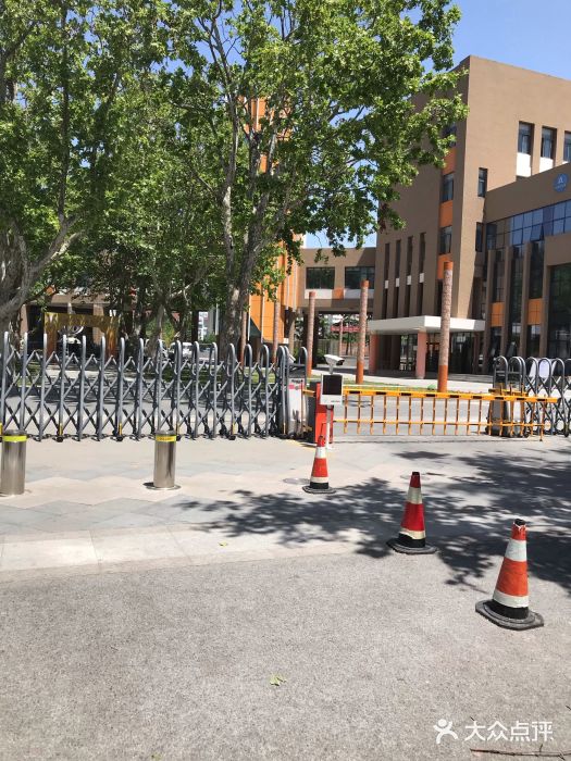山东省青岛第二中学(江西路分校)图片
