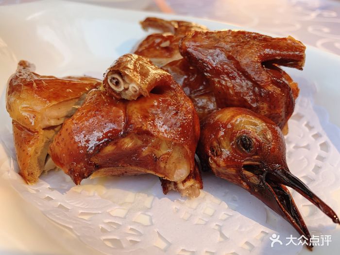 香山家宴妙龄乳鸽图片