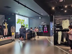 -NIKE品牌体验店(金源新燕莎店)