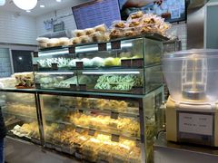 面包甜点陈列柜-白玉兰食品(甜云店)