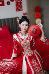 -LOVINA洛维娜婚纱礼服
