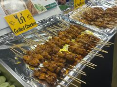 -席娜卡琳火车铁道夜市