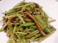 -黄泥岗·地道湖北菜(奥特莱斯店)