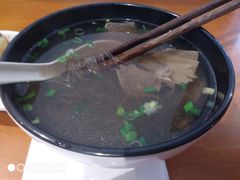 牛肉粉丝汤-鑫震源·苏式大虾生煎(山塘街店)