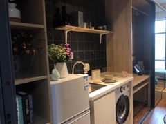 -魔方公寓(碧云国际店)