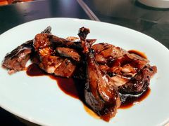 老头儿卤鸭（半只）-老头儿油爆虾·1987杭州烟火味(湖滨银泰in77D区店)