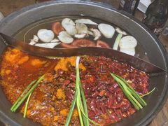 -四小区火锅·巷子里的重庆火锅(花照壁店)