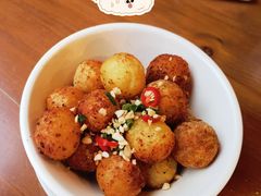 孜然小土豆-炉小二铜锅牛蛙•川湘菜(三里屯店)