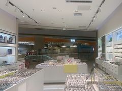 -J-Optical佳视明眼镜·蔡司视觉(青岛金茂览秀城店)