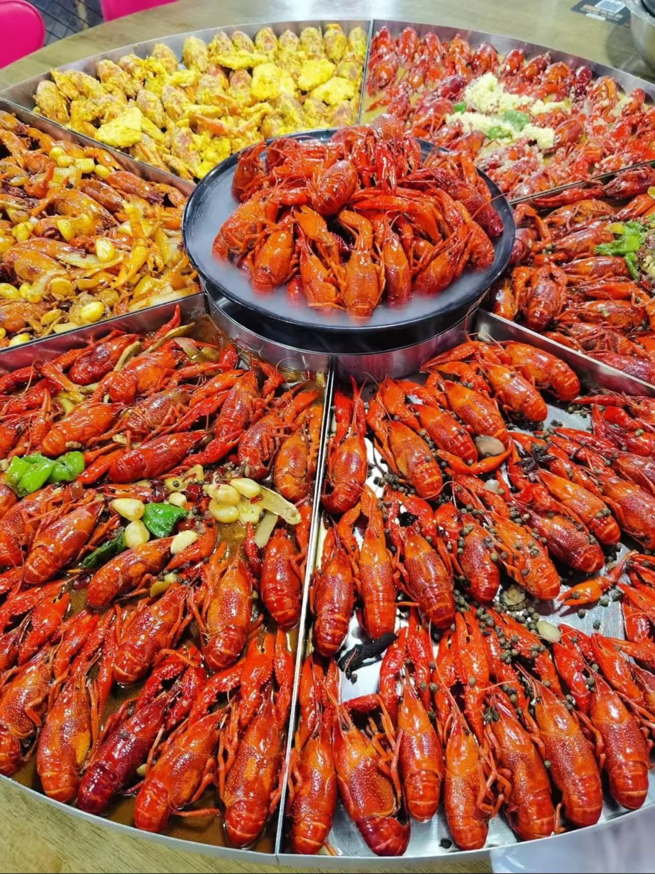 小龙虾拼盘,谁敢来一战?
